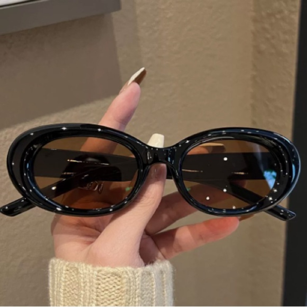 Black Oval Women's Sunglasses with Brown Lenses